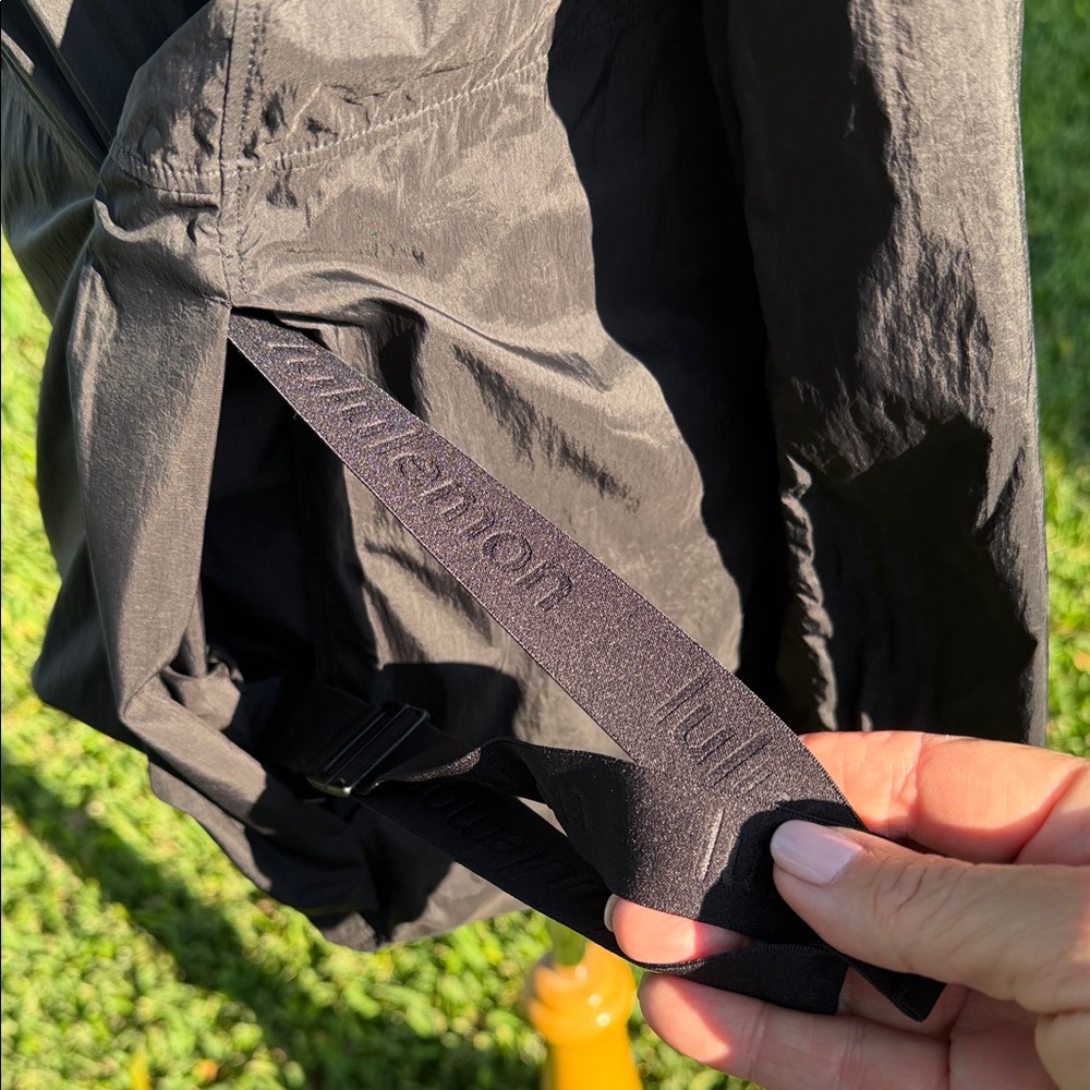 lululemon athletica Black Hooded Jacket - Picture 6 of 7